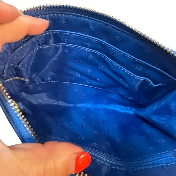 Tory Burch Britten Large Blue Pebbled Leather Zip Wristlet Wallet Gold Hardware - Picture 8 of 12